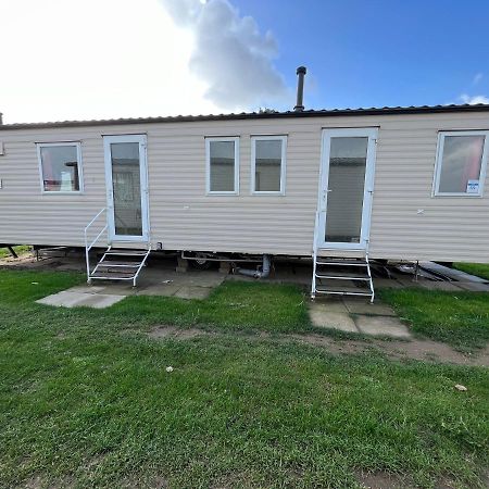 Dunlin 69 ~ California Cliffs Hotel Great Yarmouth Buitenkant foto