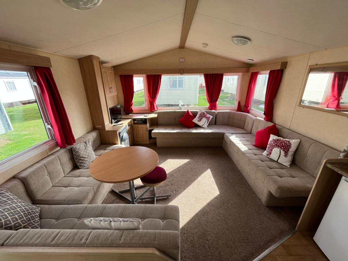 Dunlin 69 ~ California Cliffs Hotel Great Yarmouth Buitenkant foto