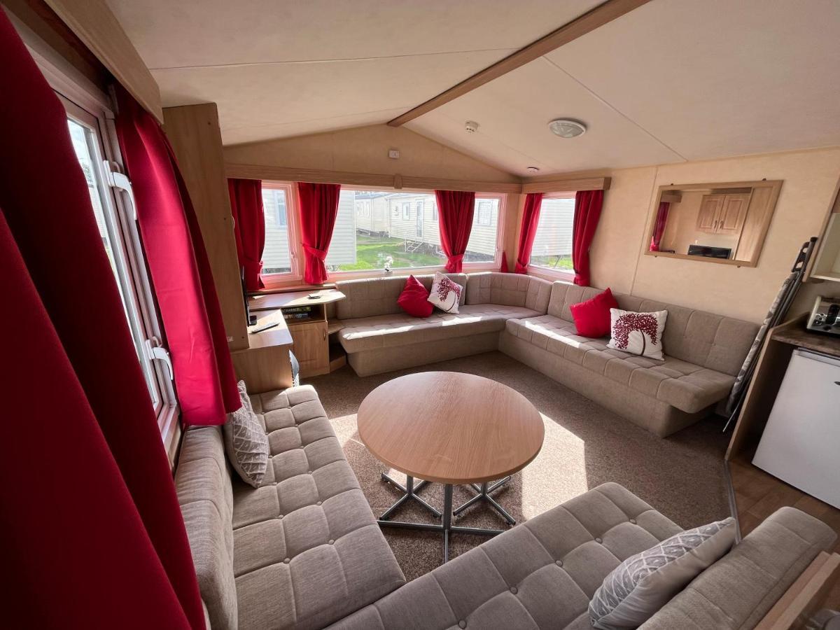 Dunlin 69 ~ California Cliffs Hotel Great Yarmouth Buitenkant foto