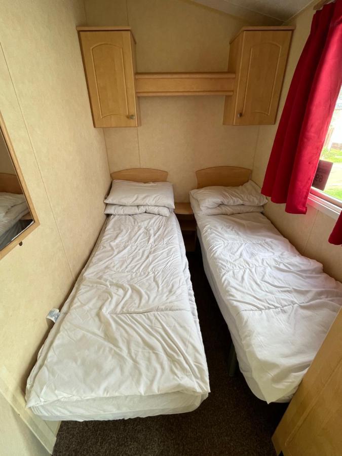 Dunlin 69 ~ California Cliffs Hotel Great Yarmouth Buitenkant foto